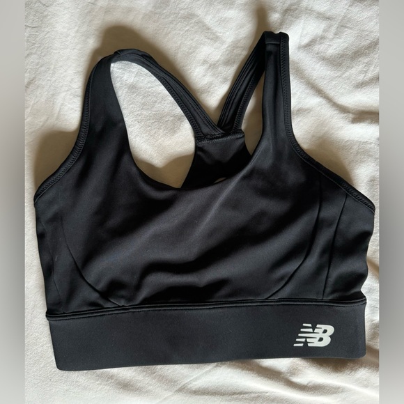 Never Worn New Balance Sports Bra (Size: S) - Picture 1 of 4